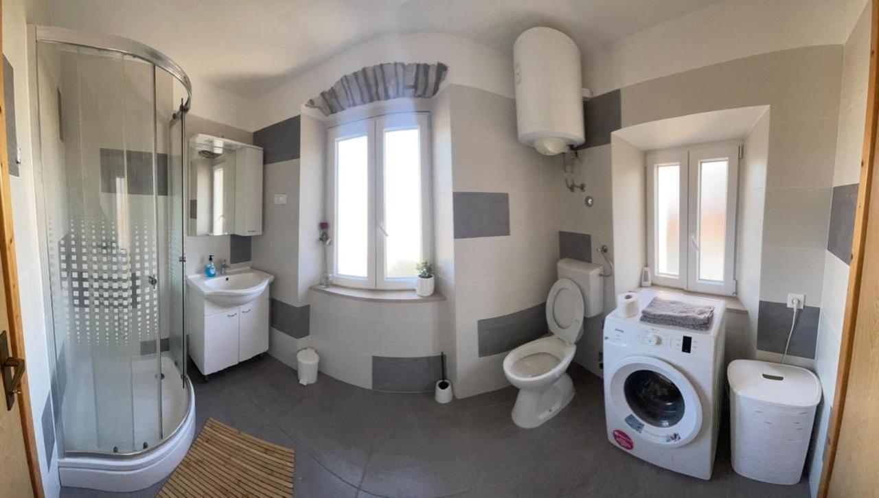 Amani Modern Apartment Lumbarda Extérieur photo