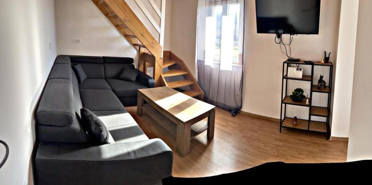 Amani Modern Apartment Lumbarda Extérieur photo