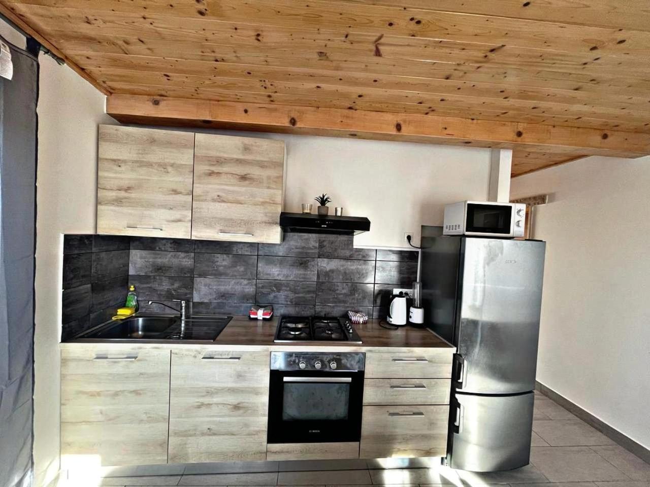 Amani Modern Apartment Lumbarda Extérieur photo
